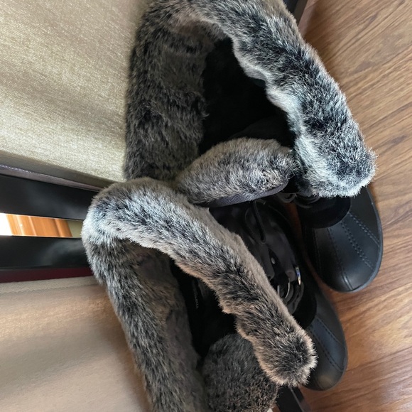 💕⬇️ $29.00 💕⬇️Aquatherm Black warm winter boots insulated with thinsulate size 6 - Picture 3 of 13